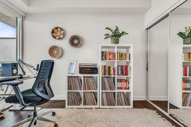 Additional property image - 33 Bay St Unit 2708