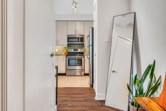 Additional property image - 33 Bay St Unit 2708