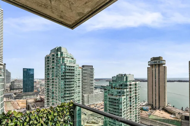 Additional property image - 33 Bay St Unit 2708