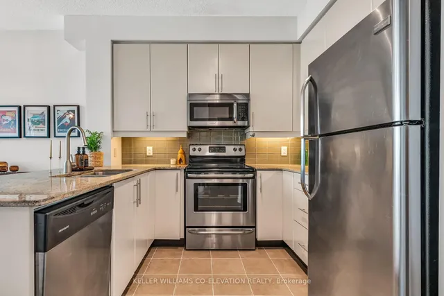 Additional property image - 33 Bay St Unit 2708