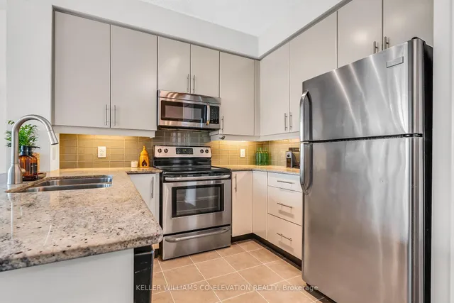 Additional property image - 33 Bay St Unit 2708