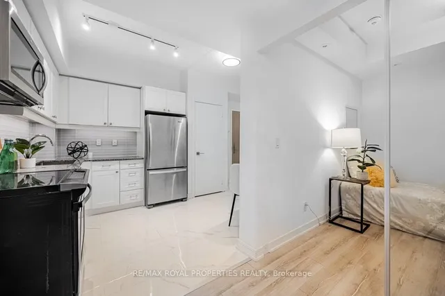 Additional property image - 621 Sheppard Ave Unit 303