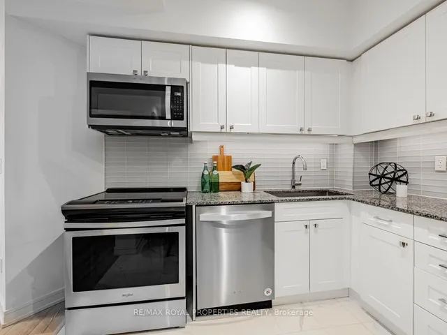Additional property image - 621 Sheppard Ave Unit 303