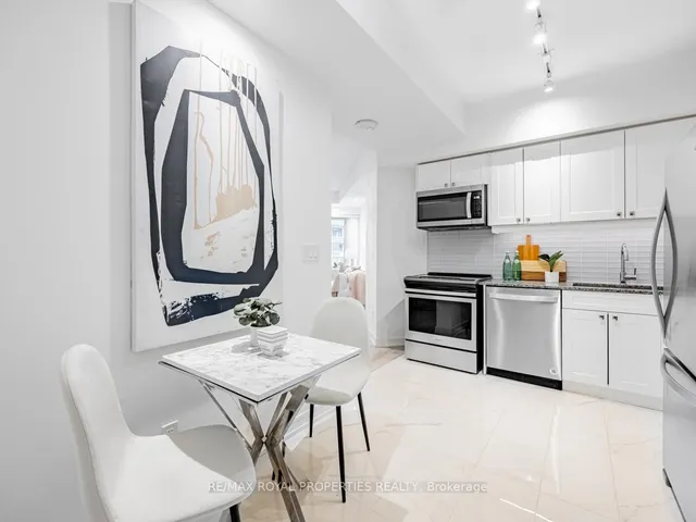 Additional property image - 621 Sheppard Ave Unit 303
