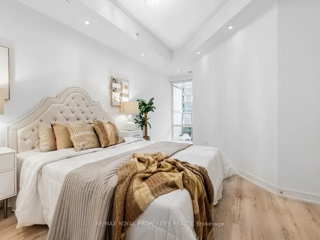 Additional property image - 621 Sheppard Ave Unit 303