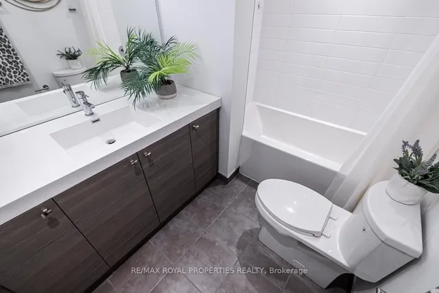 Additional property image - 621 Sheppard Ave Unit 303
