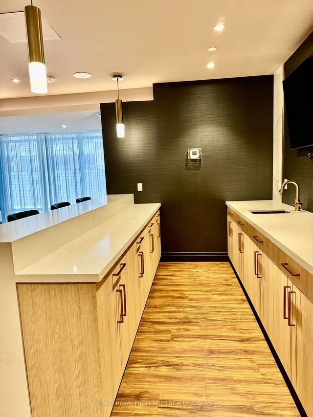 Additional property image - 621 Sheppard Ave Unit 303