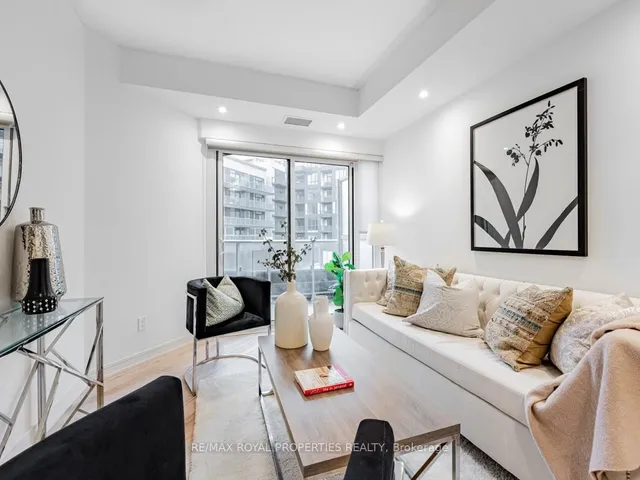 Additional property image - 621 Sheppard Ave Unit 303