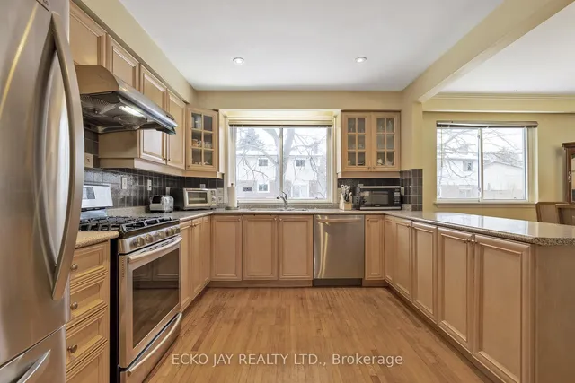 Additional property image - 8 Longwood Dr
