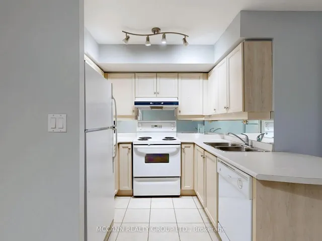 Additional property image - 2 Rean Dr Unit 613