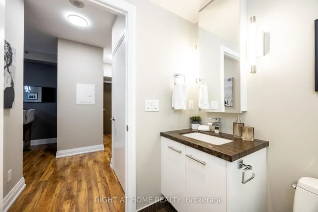 Additional image 33 of 80 John St Unit 1101