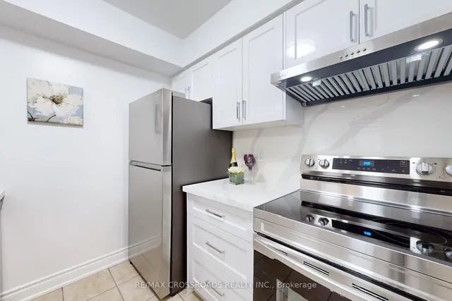 Additional property image - 18 Sommerset Way Unit 310