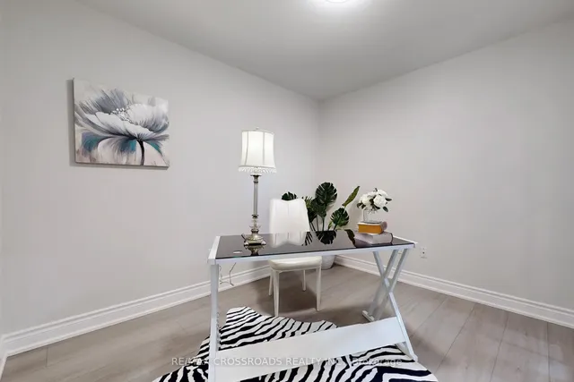 Additional property image - 18 Sommerset Way Unit 310