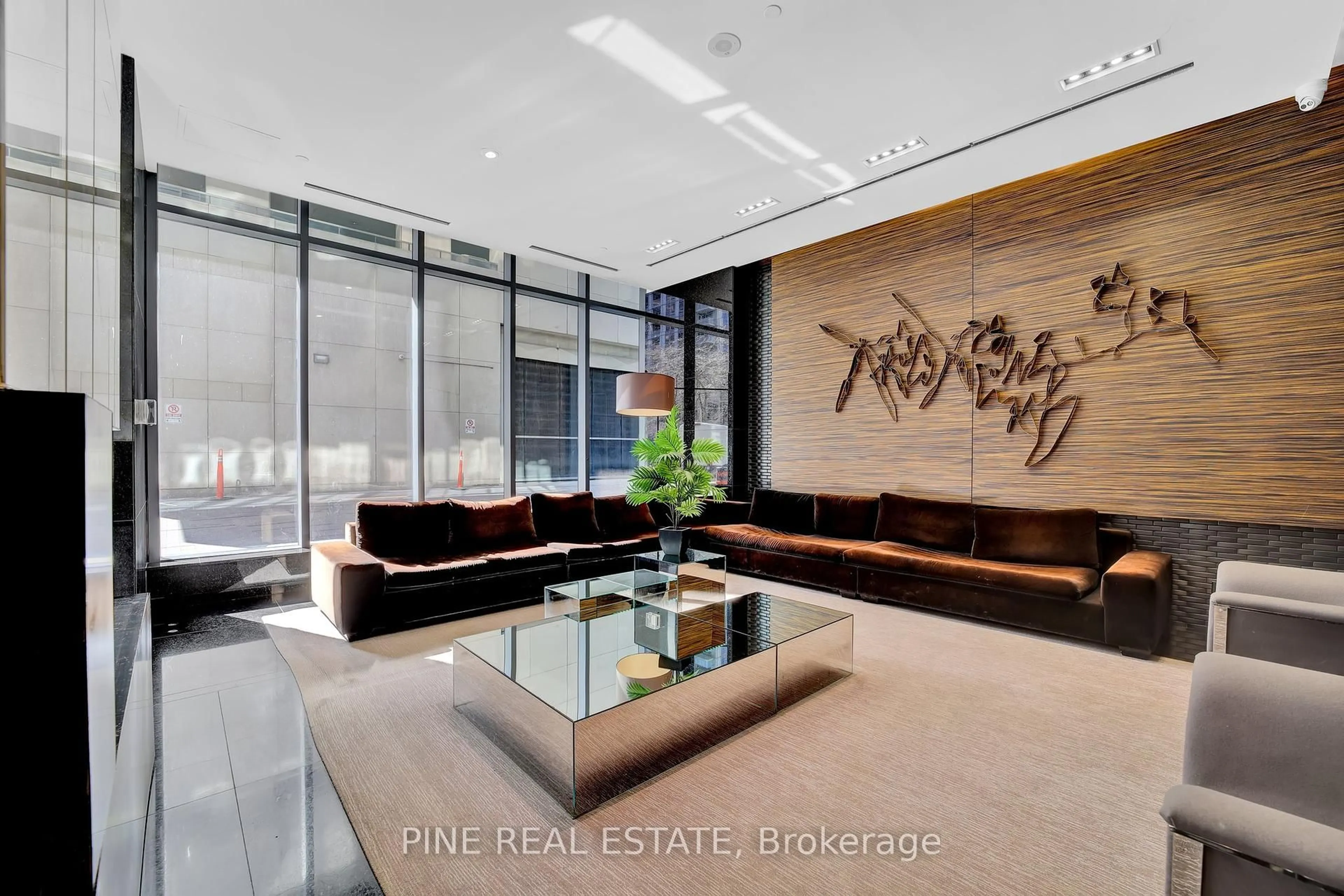 Indoor foyer for 770 Bay St #2602, Toronto Ontario M5G 0A6