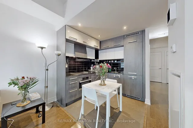 Additional property image - 8 The Esplanade St Unit 1111