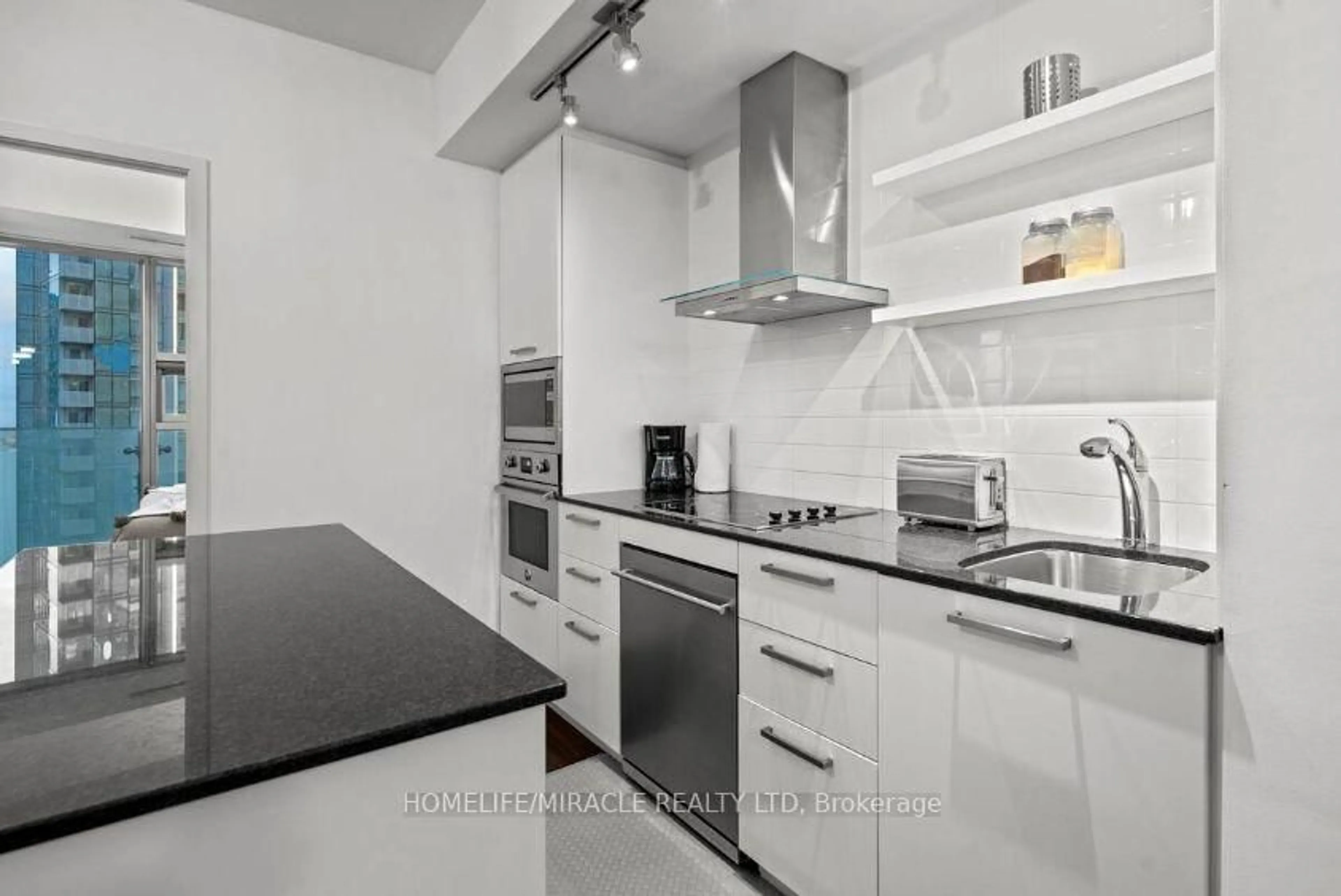 Standard kitchen, unknown for 14 YORK St #1902, Toronto Ontario M5J 0B1