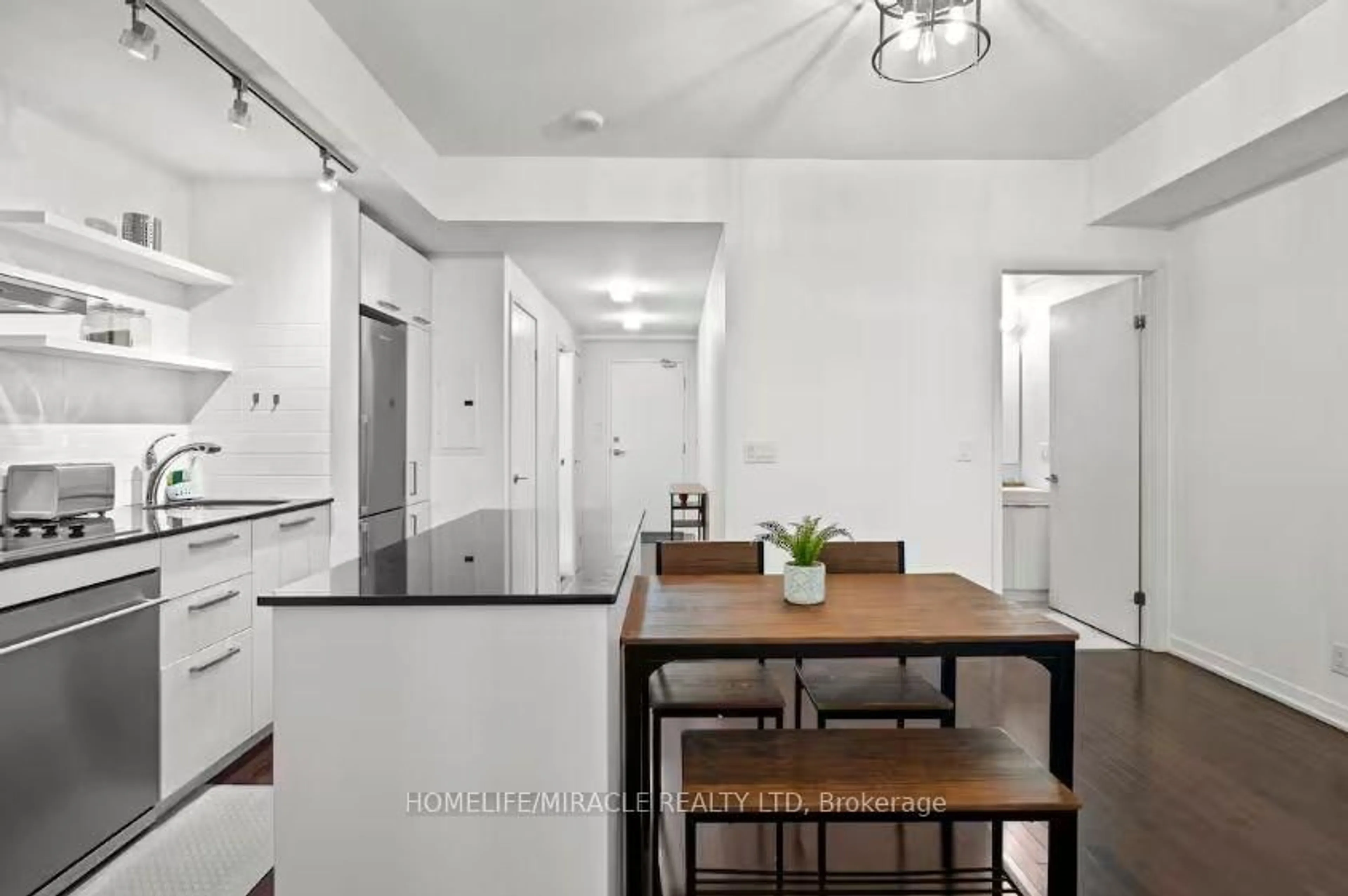Unknown for 14 YORK St #1902, Toronto Ontario M5J 0B1