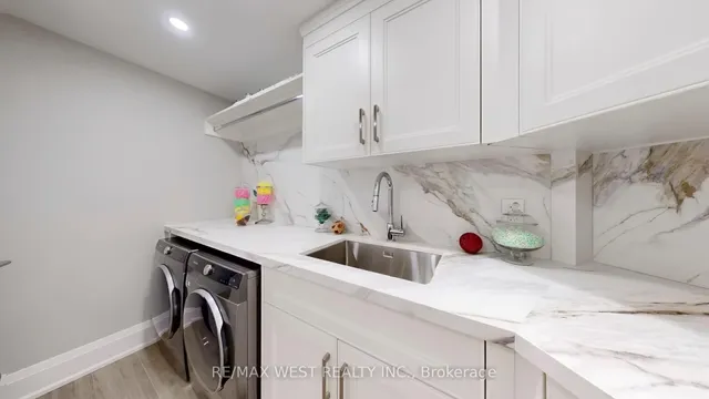 Additional property image - 240 Heath St Unit 801