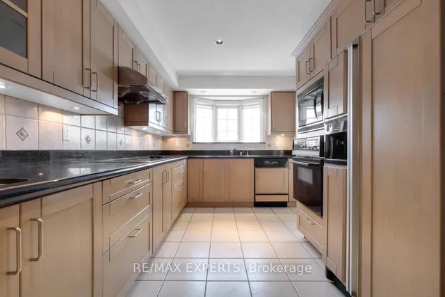 Additional property image - 3348 Bayview Ave Unit I