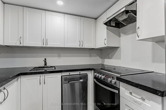 Additional image 39 of 1088 Avenue Rd