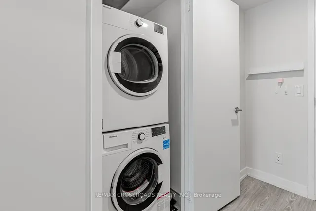 Additional property image - 19 Western Battery Rd Unit 3222
