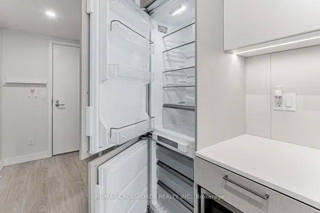 Additional property image - 19 Western Battery Rd Unit 3222