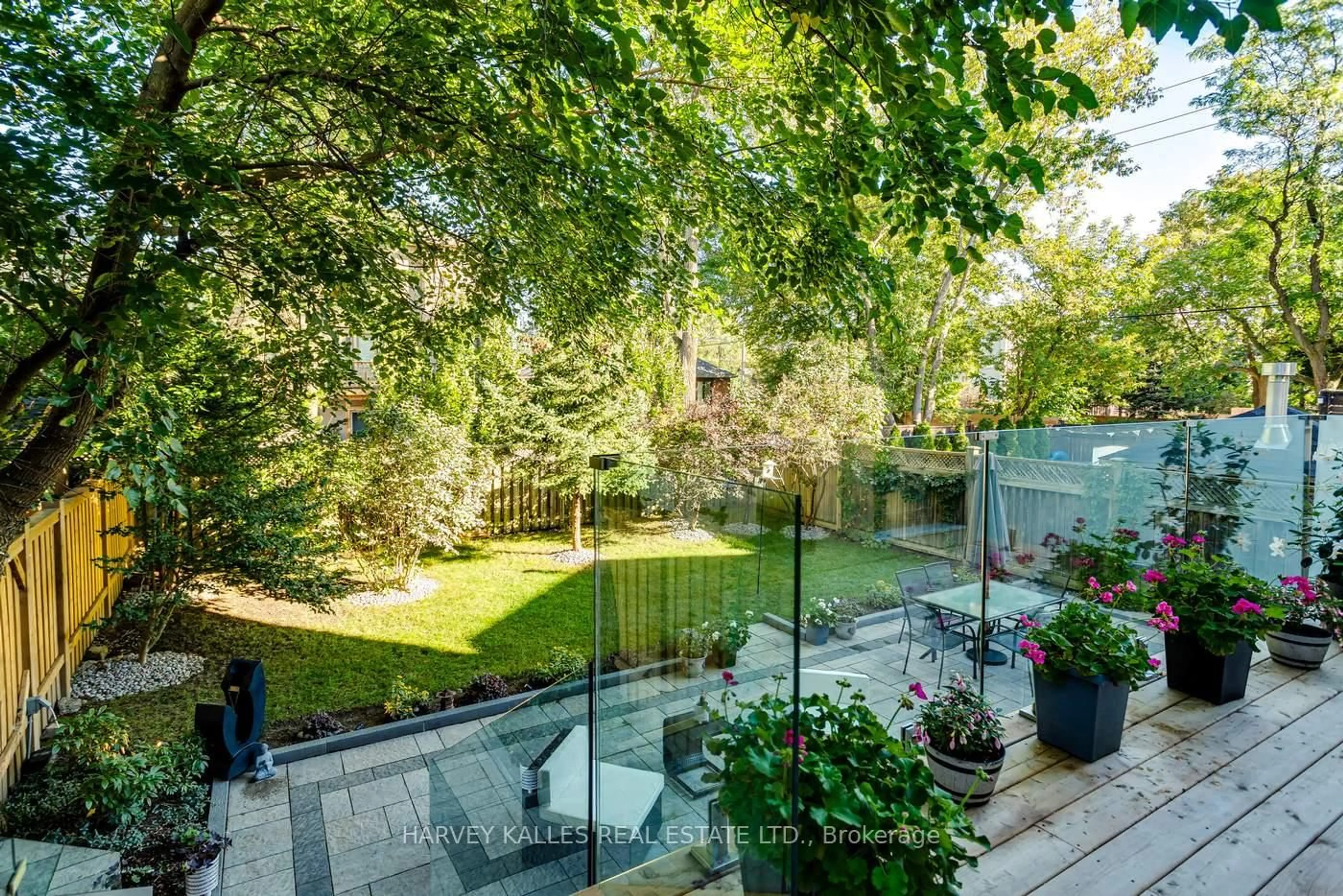 Patio, forest/trees view for 86 Mcgillivray Ave, Toronto Ontario M5M 2Y4