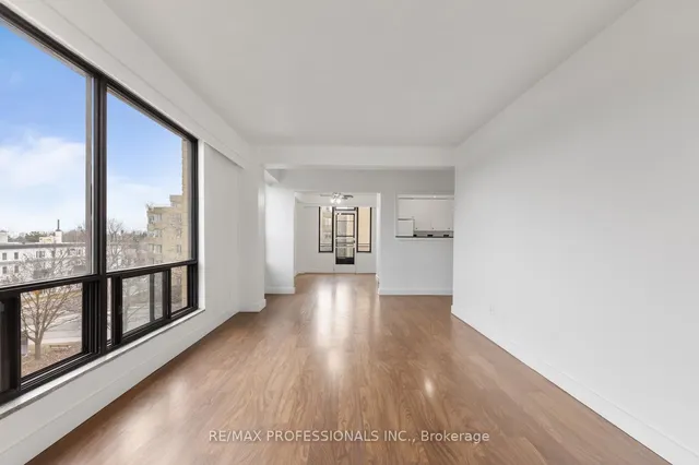Additional image 19 of 740 Eglinton Ave Unit 404