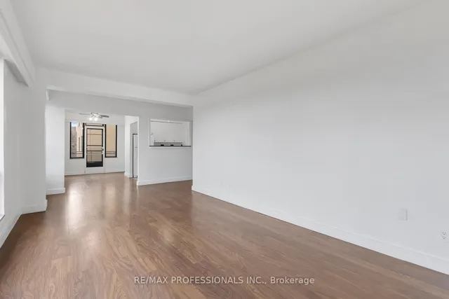 Additional image 18 of 740 Eglinton Ave Unit 404