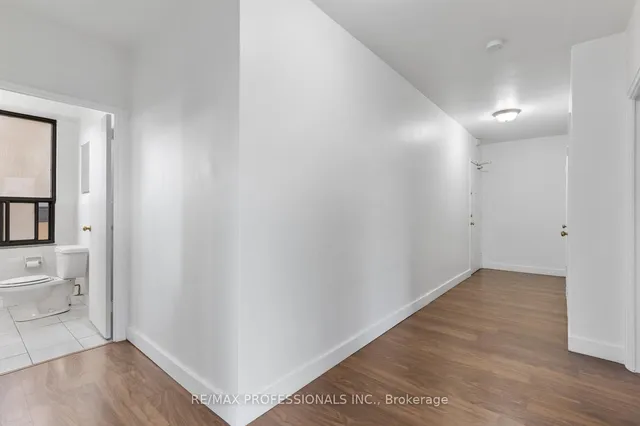 Additional image 10 of 740 Eglinton Ave Unit 404