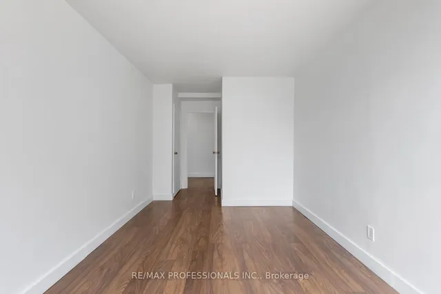 Additional image 5 of 740 Eglinton Ave Unit 404