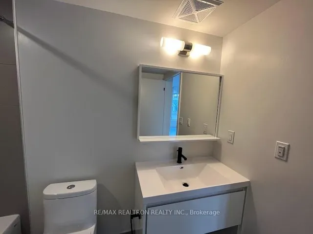 Additional property image - 2 Augusta Ave Unit 604