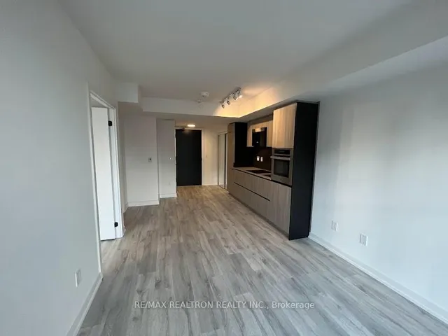 Additional property image - 2 Augusta Ave Unit 604