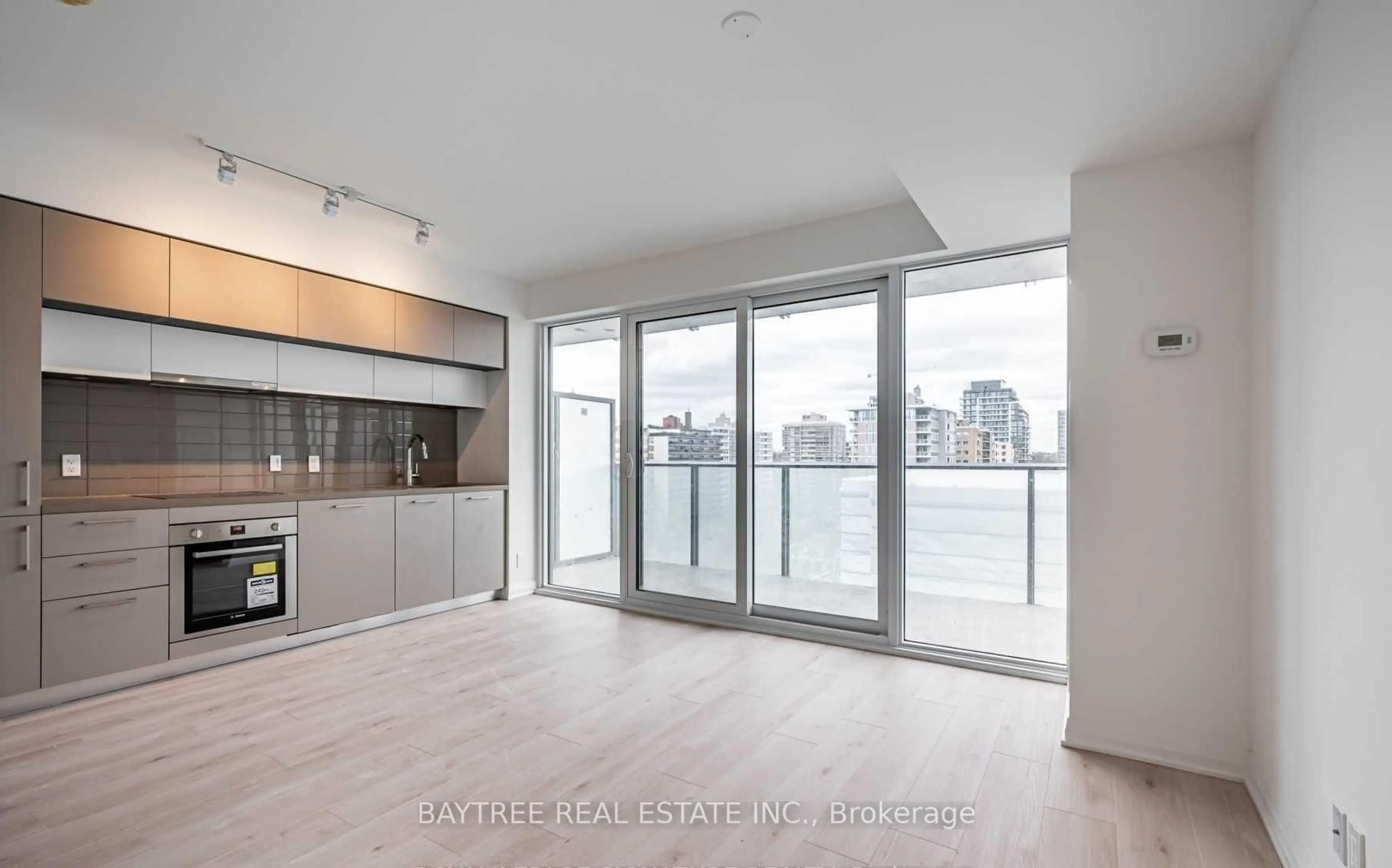 Open concept kitchen, unknown for 99 Foxbar Rd #1107, Toronto Ontario M4V 0B2