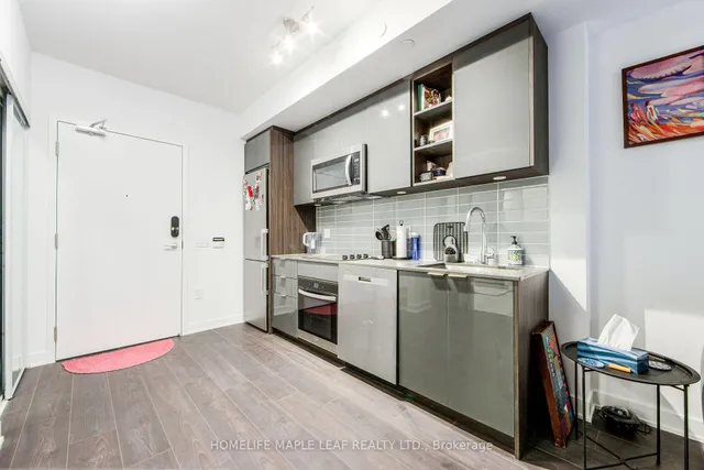 Additional property image - 543 Richmond St Unit 728