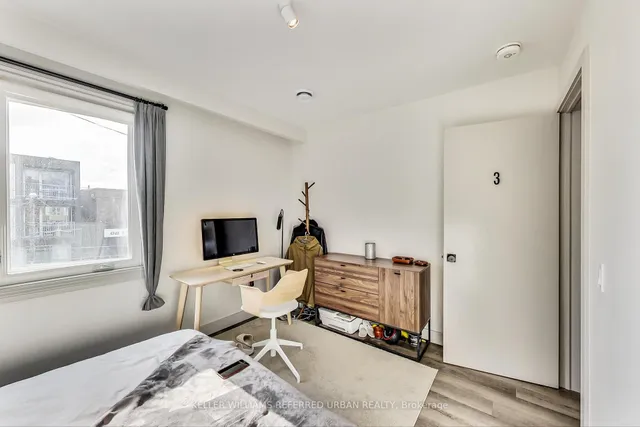 Additional property image - 205 Bathurst St