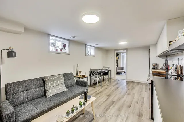 Additional property image - 205 Bathurst St