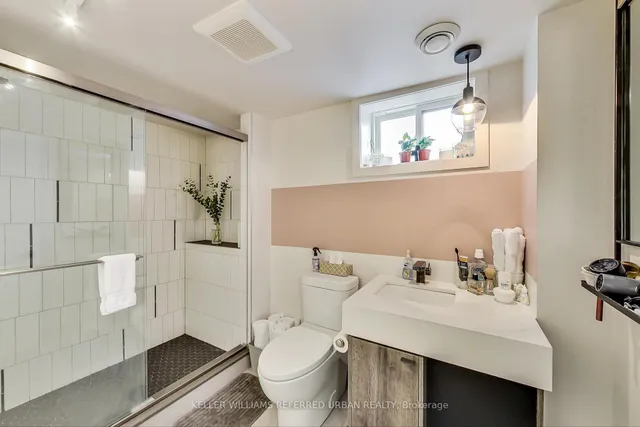 Additional property image - 205 Bathurst St