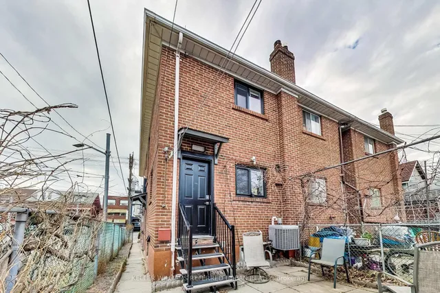 Additional property image - 205 Bathurst St