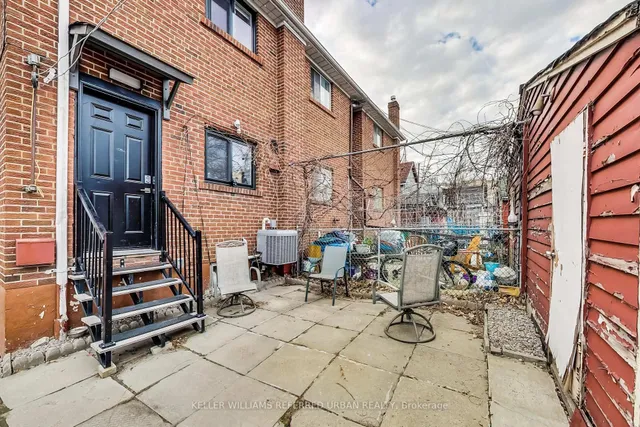 Additional property image - 205 Bathurst St