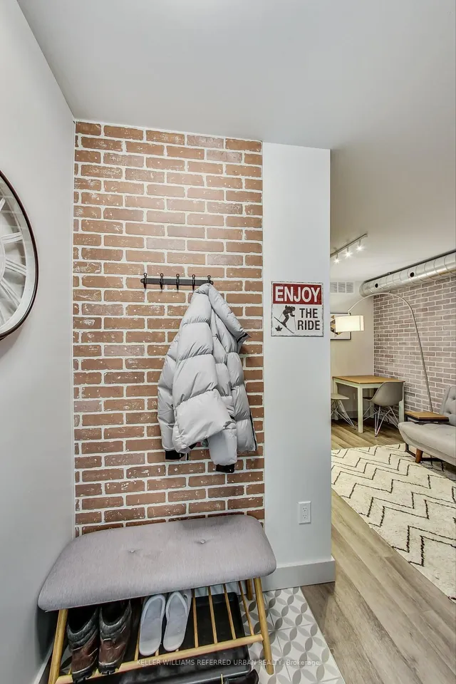 Additional property image - 205 Bathurst St