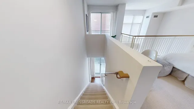 Additional property image - 18 Merton St Unit 716