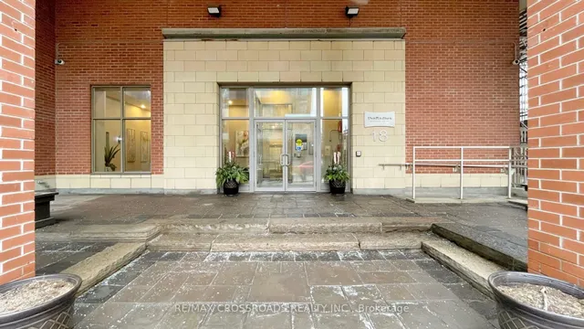 Additional property image - 18 Merton St Unit 716