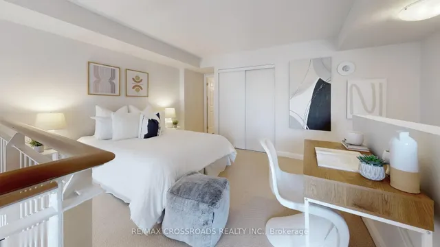 Additional property image - 18 Merton St Unit 716