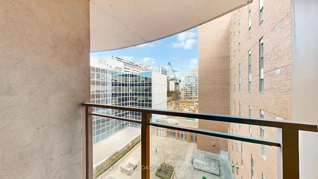 Additional property image - 18 Merton St Unit 716