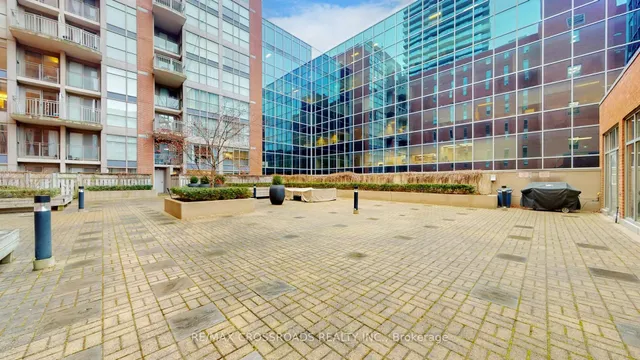 Additional property image - 18 Merton St Unit 716