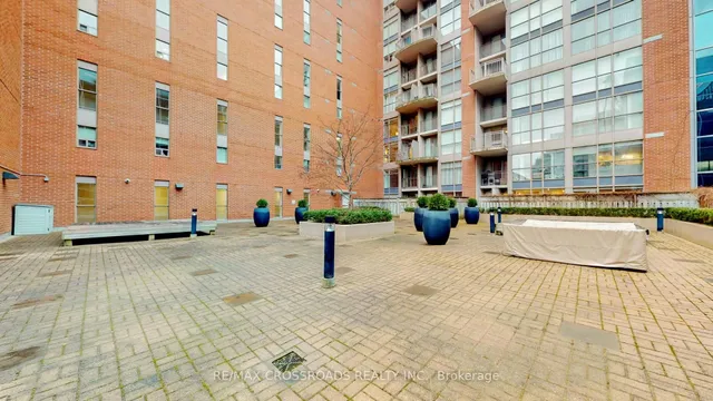 Additional property image - 18 Merton St Unit 716