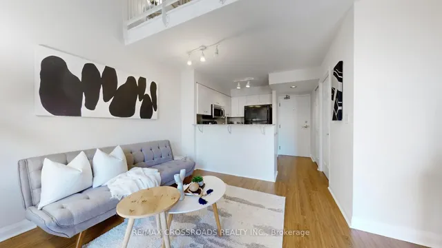 Additional property image - 18 Merton St Unit 716
