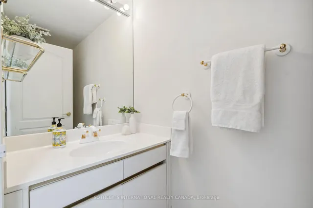 Additional property image - 30 Greenfield Ave Unit PH11