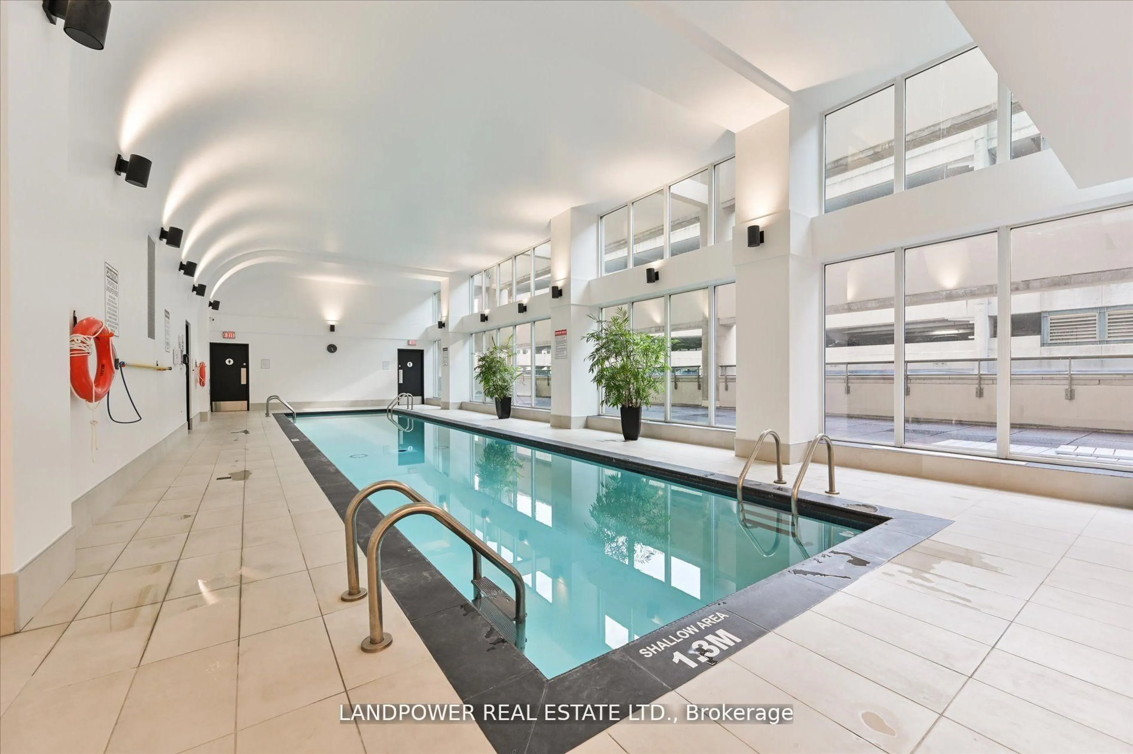 Pool for 750 Bay St #2108, Toronto Ontario M5G 1N6